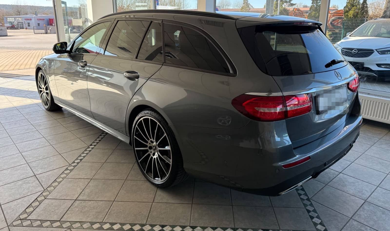 Mercedes-Benz E 300 d E T-Modell AMG LINE 20" NIGHT PAKET foto 6