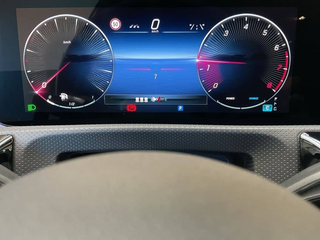 Mercedes-Benz A 180 AMG NIGHT PANORAMA DISTRONIC 360° KEYLESS foto 14