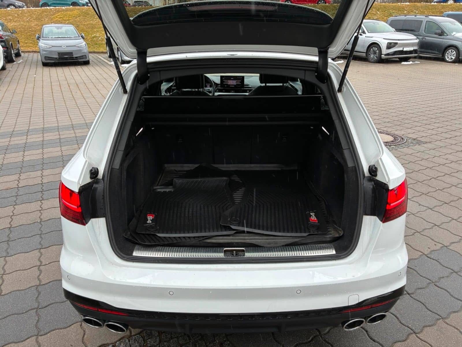 Audi S4 quattro 3.0 TDI Avant (EURO 6d) foto 11