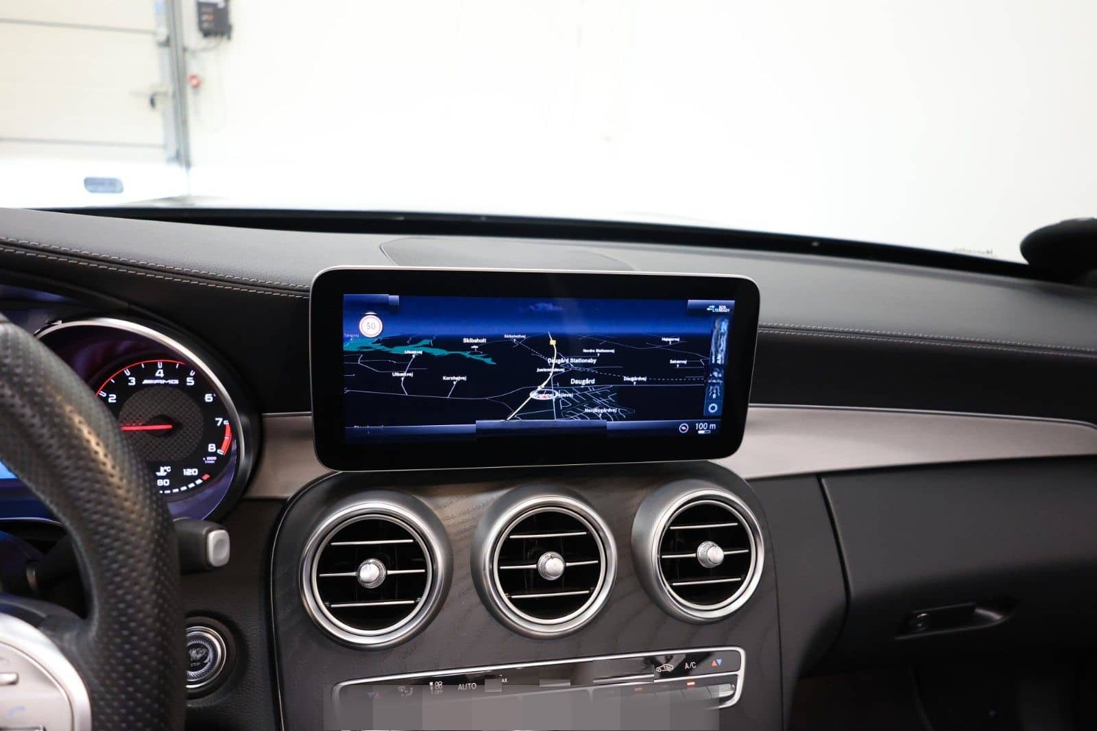 Mercedes-Benz C 63 S AMG Cabriolet foto 19