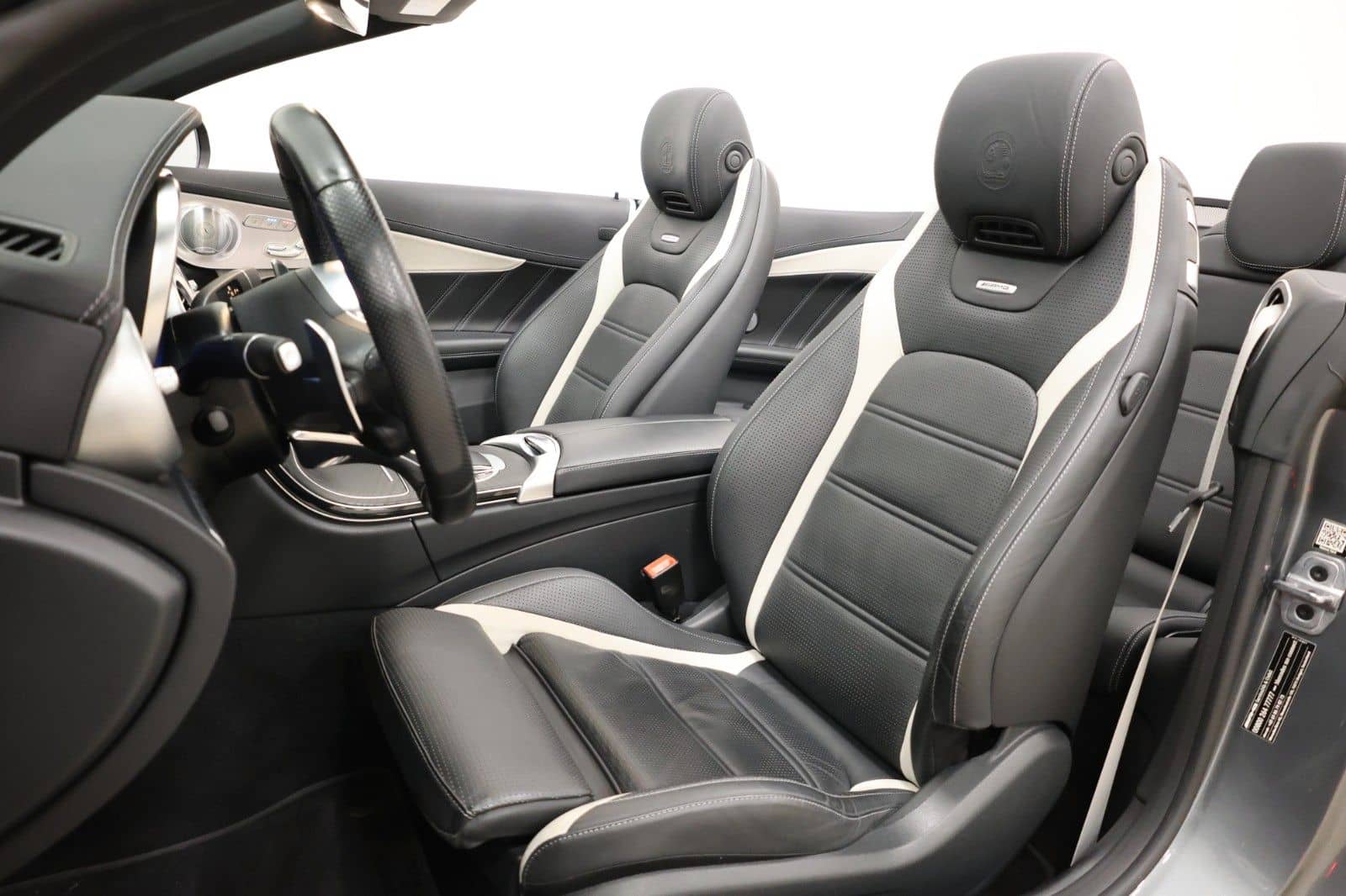 Mercedes-Benz C 63 S AMG Cabriolet foto 6