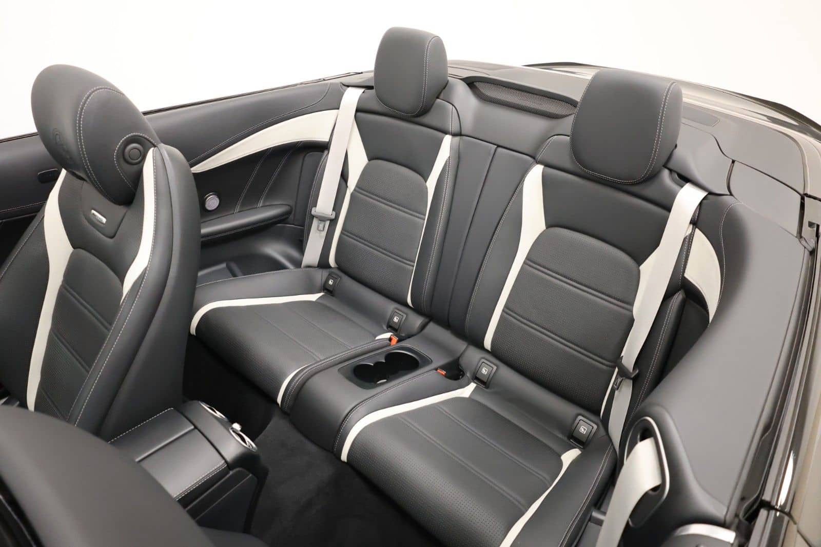 Mercedes-Benz C 63 S AMG Cabriolet foto 8