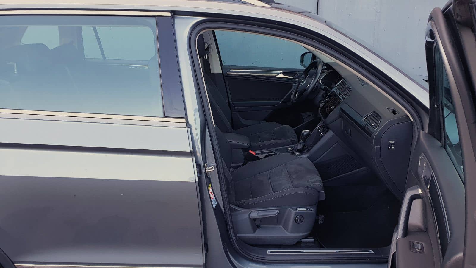 Volkswagen Tiguan Allspace 2.0 TDI DSG * 7 Sitze *Pano/AHK foto 7