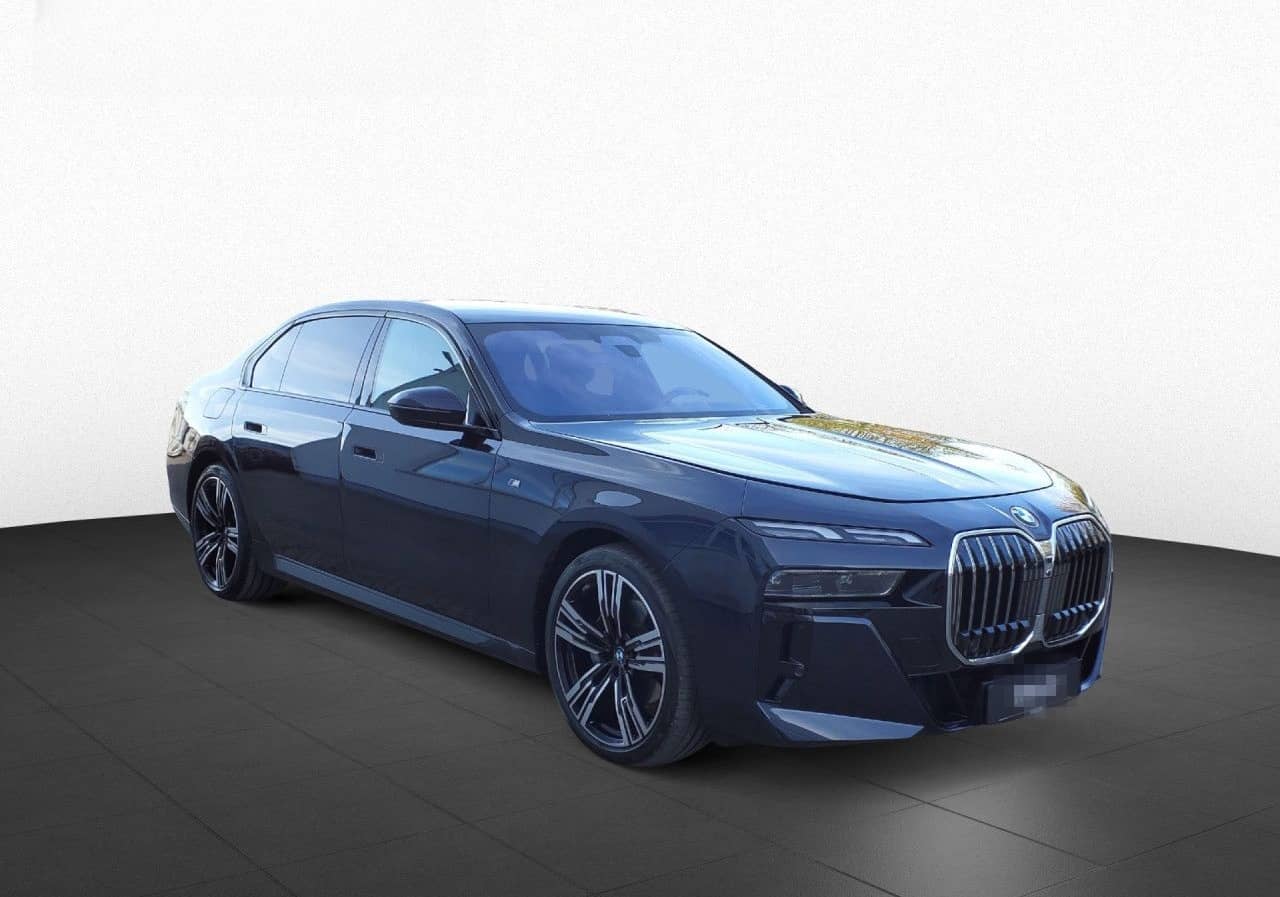 BMW 740d xDr M SPORT FondEnt,SkyL,StHz,360,B&W,DAPro foto 4