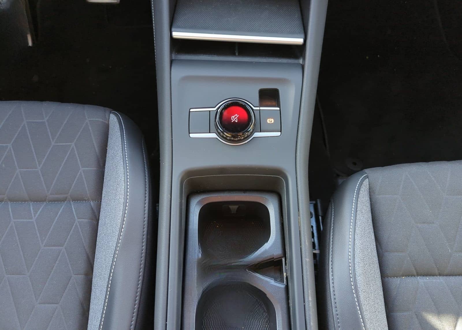 Volkswagen Tiguan 1.5 TSI DSG GOAL AHK MATRIX NAVI KLIMA foto 12