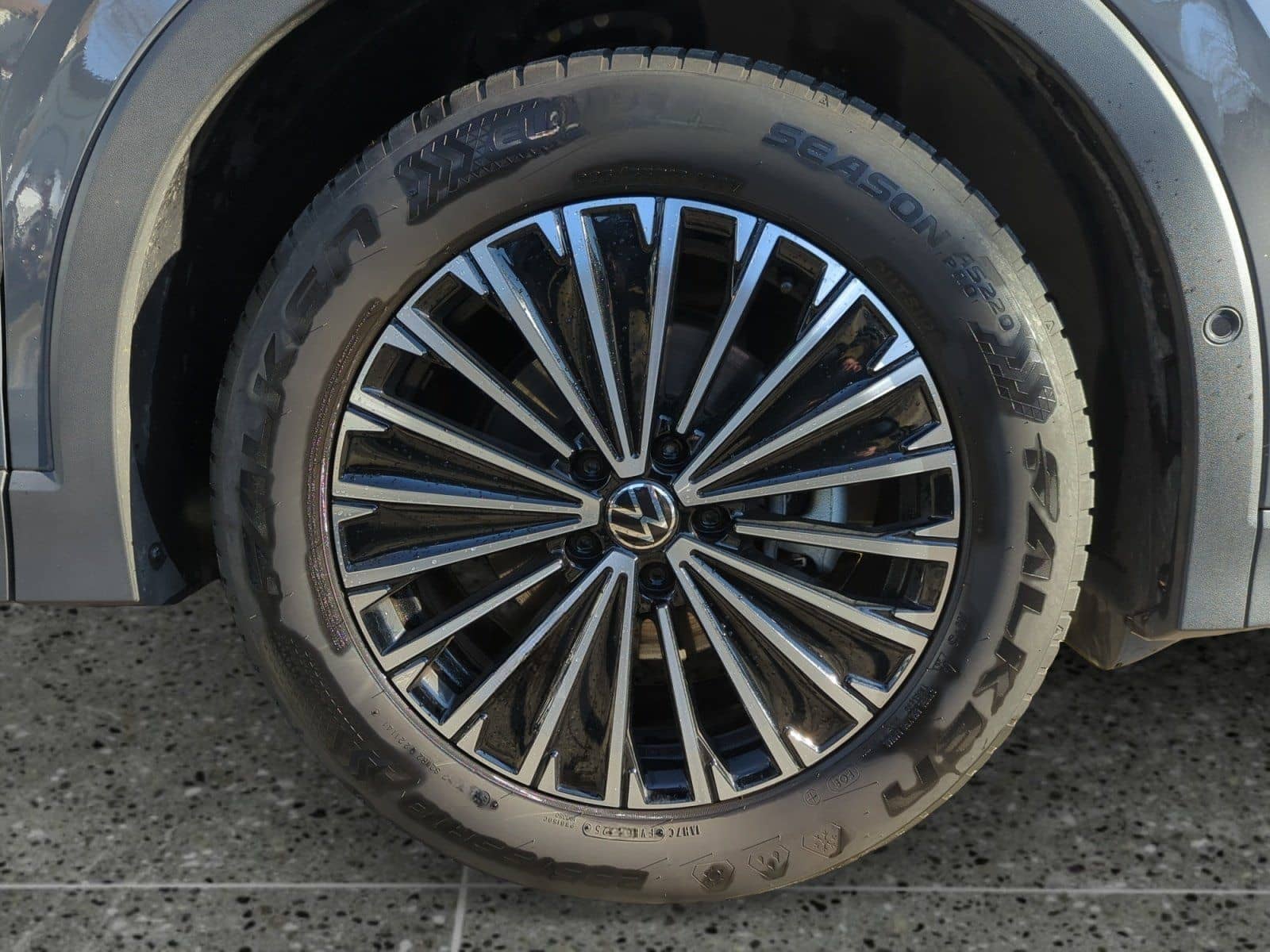 Volkswagen Tiguan 1.5 TSI DSG GOAL AHK MATRIX KLIMA ACC foto 7