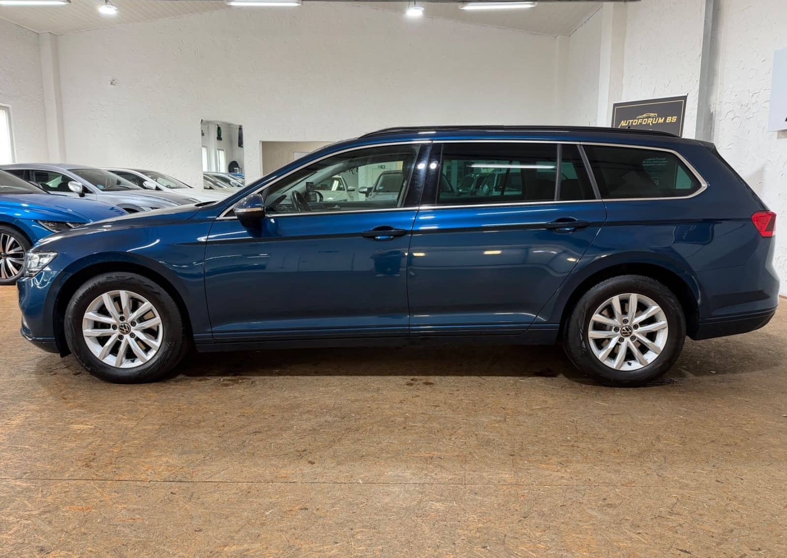 Volkswagen Passat Variant Business 2.0TDI DSG/AHK/CAM/ACC foto 2