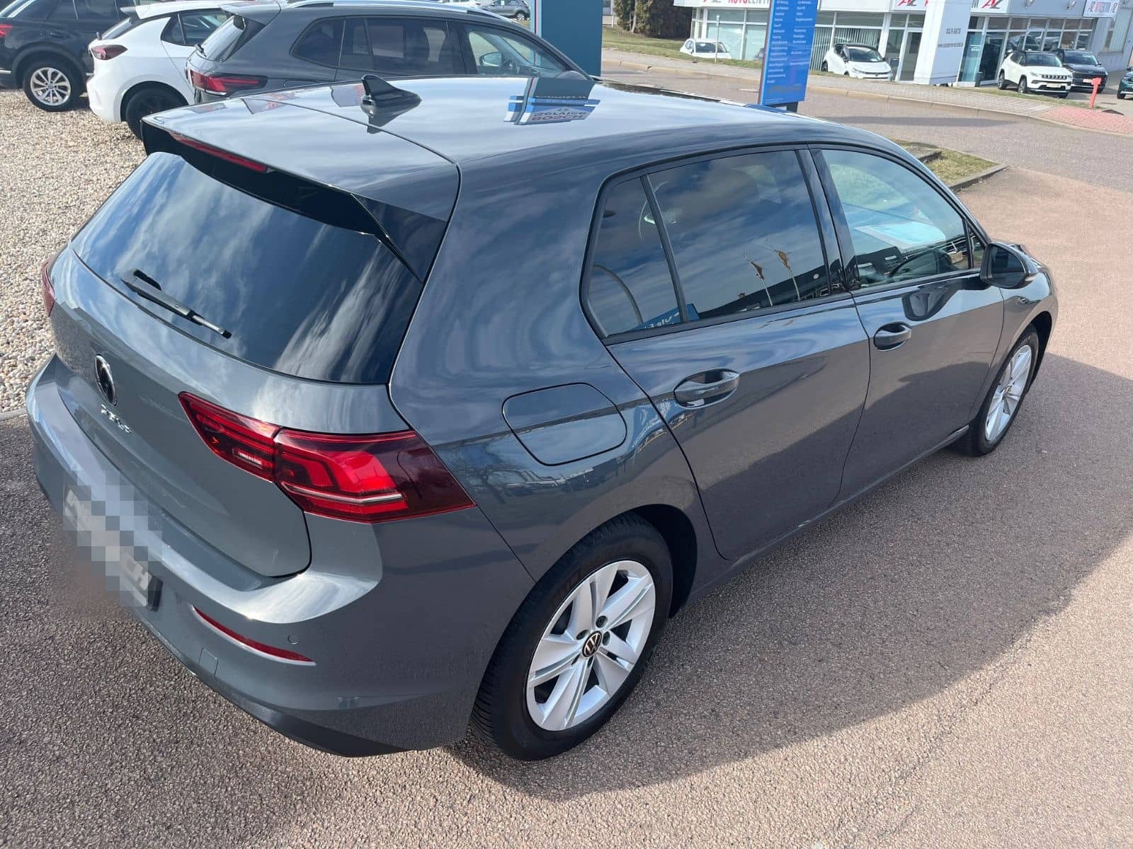 Volkswagen Golf VIII Lim. 1.5 TSI 150PS LED+PDC+GARANTIE foto 2