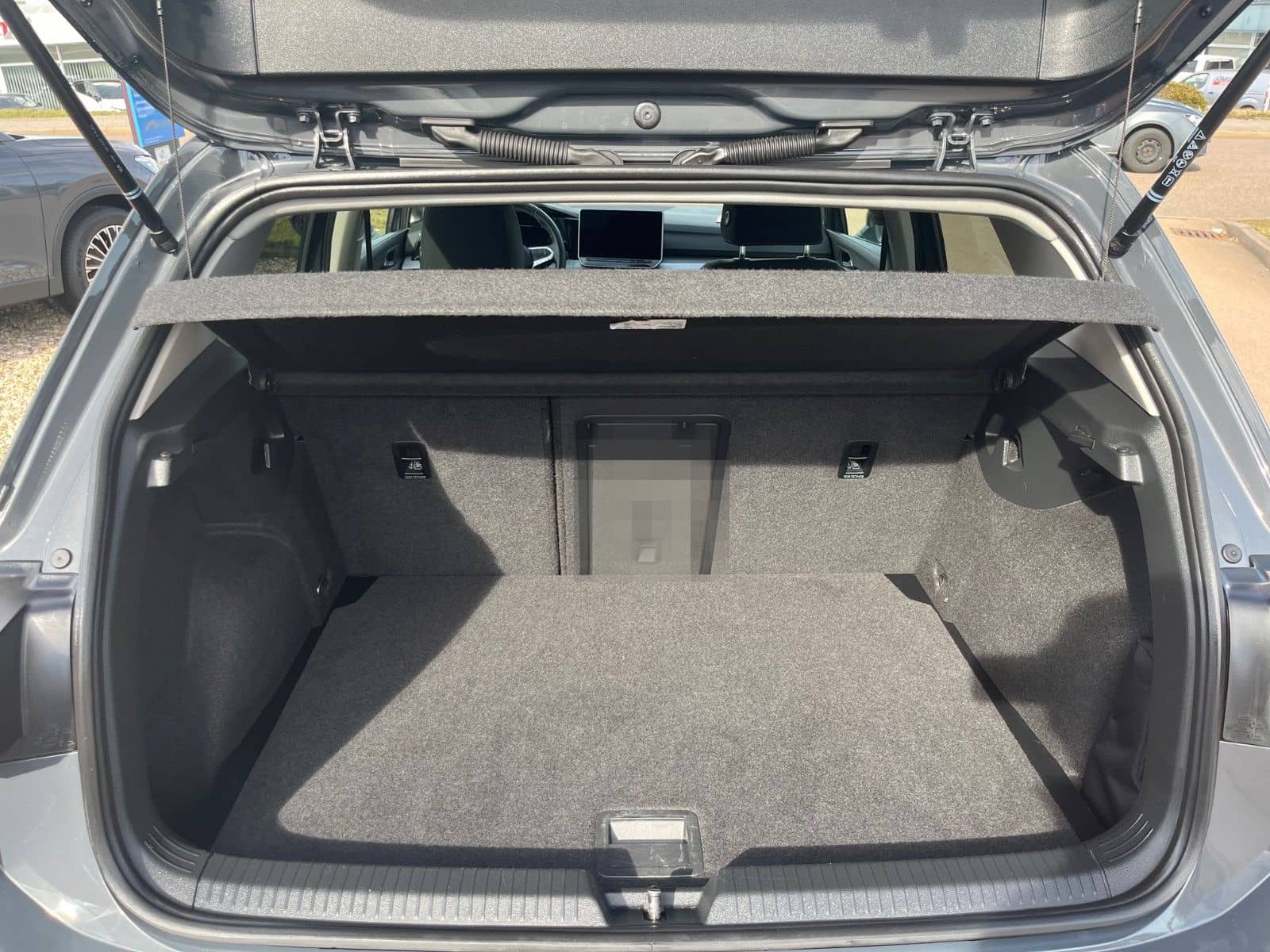 Volkswagen Golf VIII Lim. 1.5 TSI 150PS LED+PDC+GARANTIE foto 14