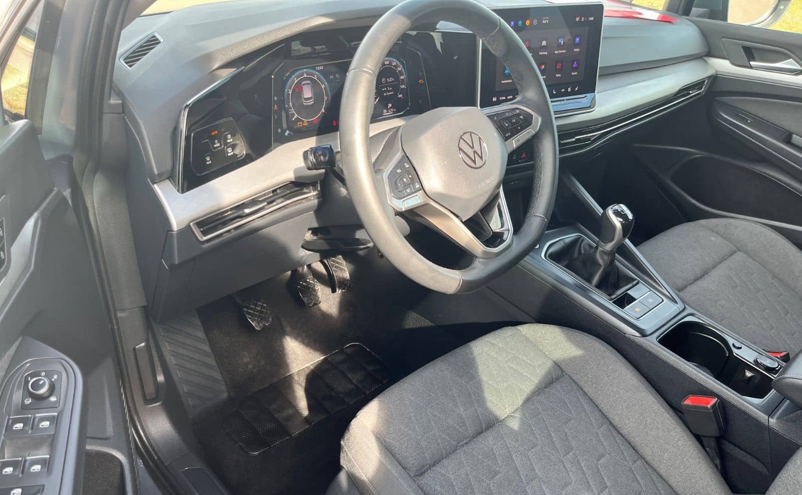 Volkswagen Golf VIII Lim. 1.5 TSI 150PS LED+PDC+GARANTIE foto 19