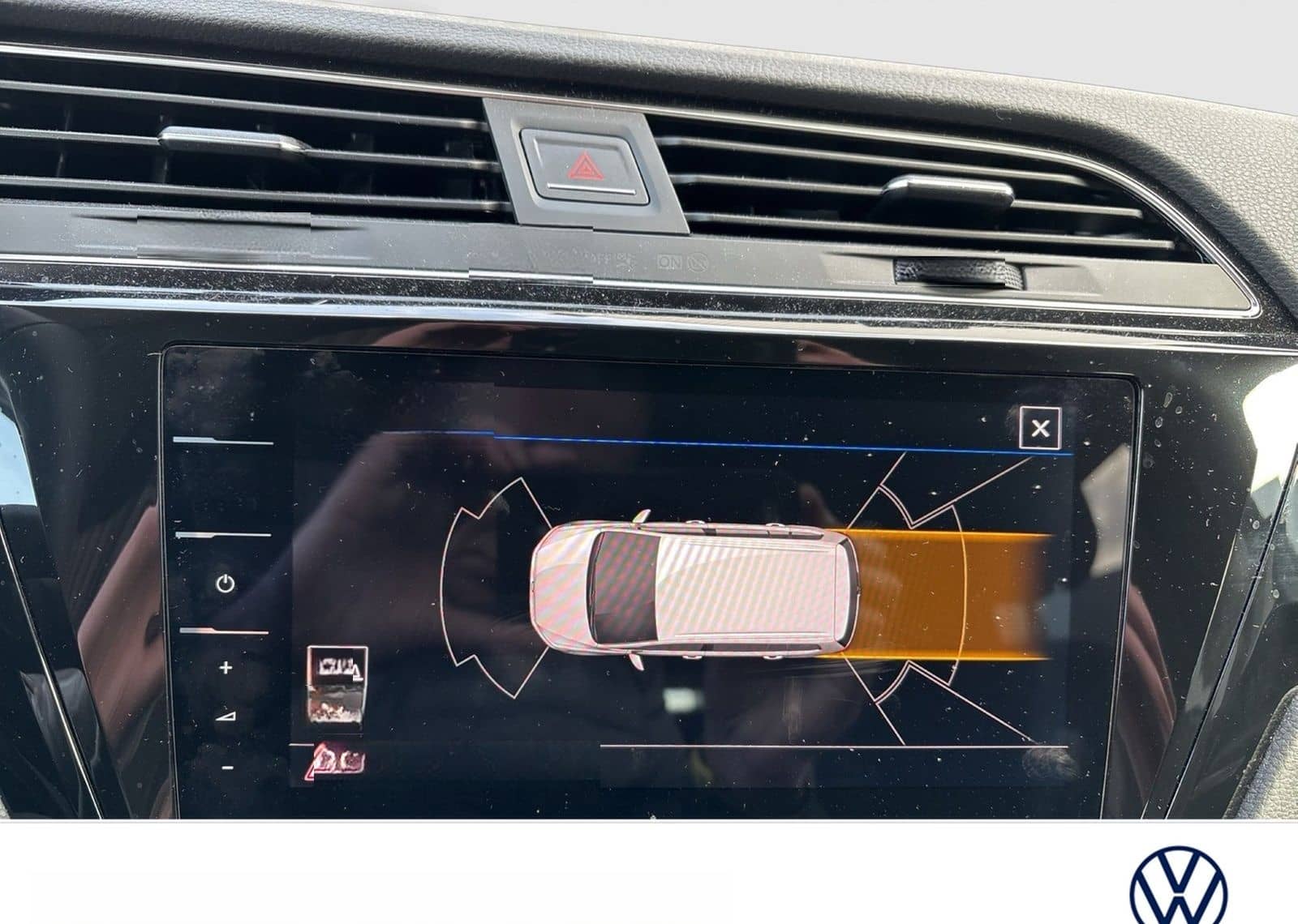 Volkswagen Touran 2.0 HIGHLINE AHK ACC LM17 NAVI CARPLAY foto 15