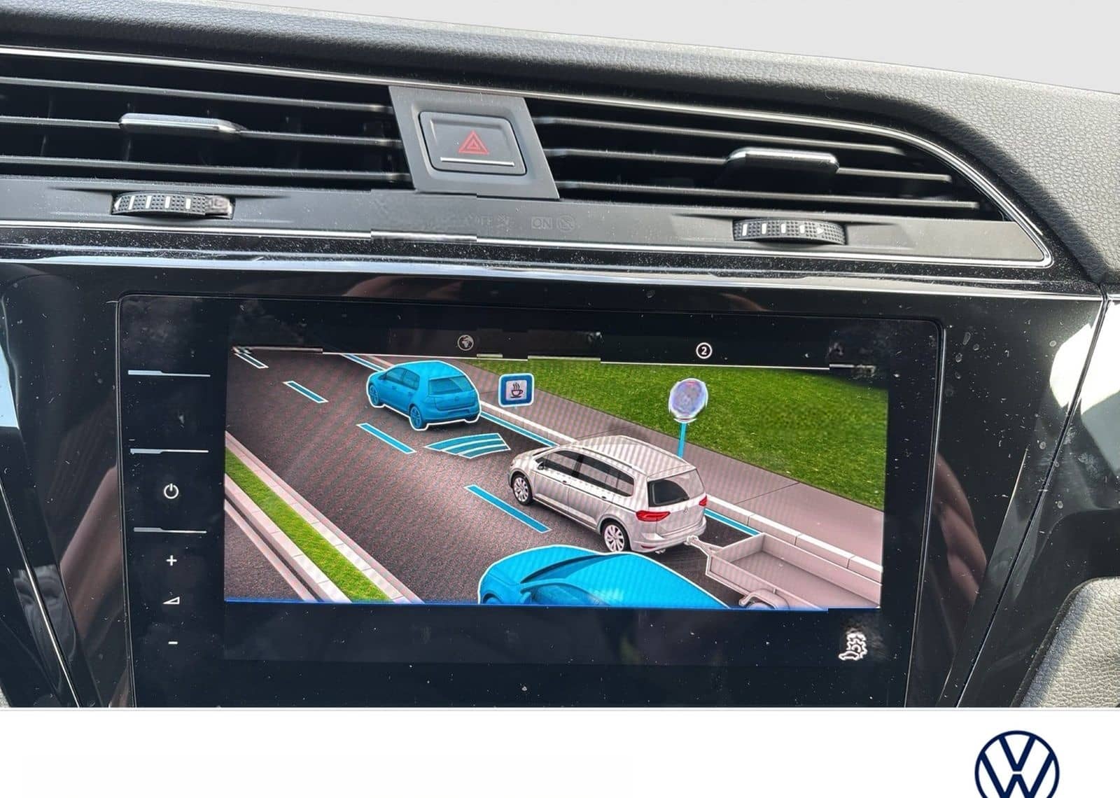 Volkswagen Touran 2.0 HIGHLINE AHK ACC LM17 NAVI CARPLAY foto 16