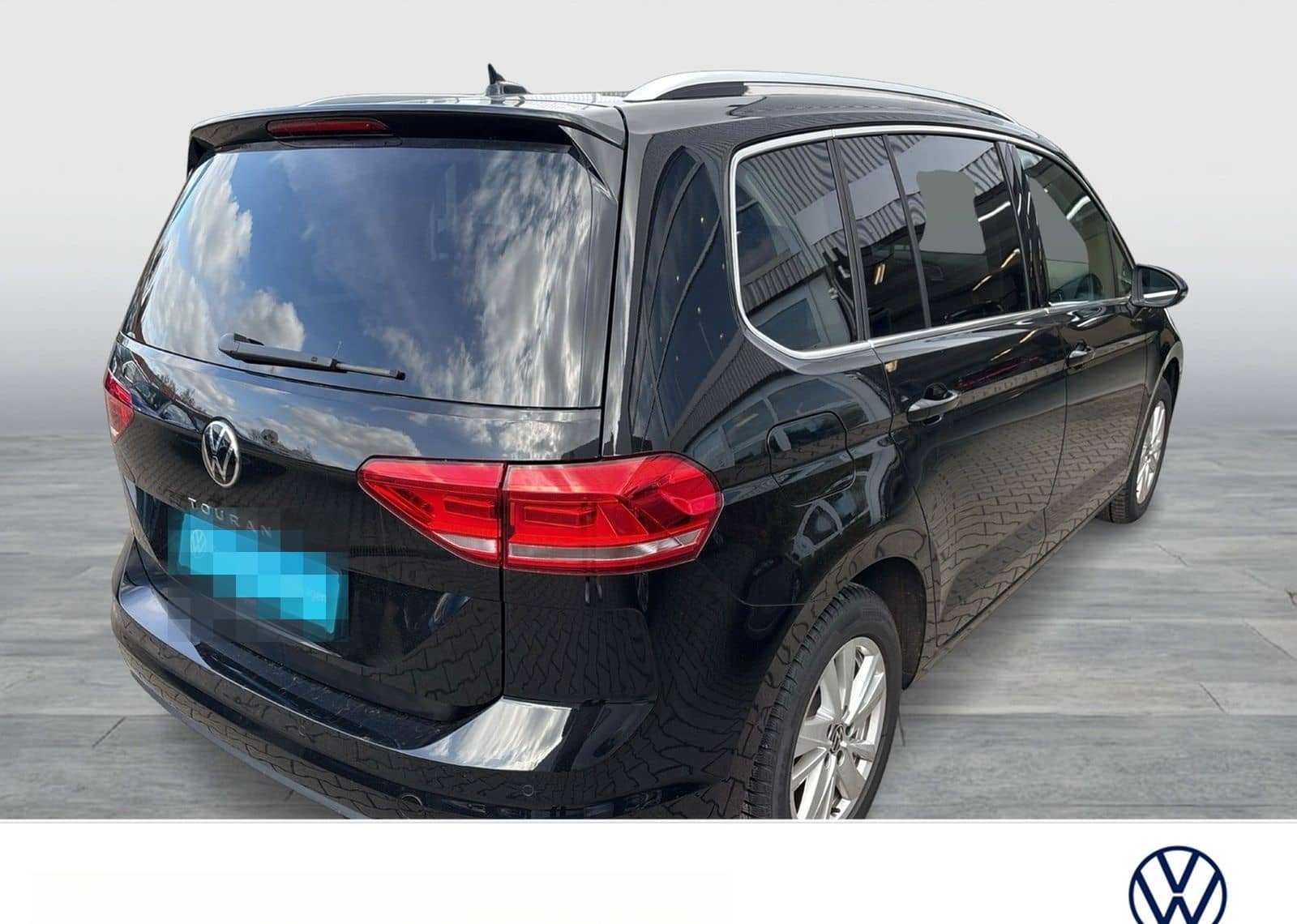 Volkswagen Touran 2.0 HIGHLINE AHK ACC LM17 NAVI CARPLAY foto 5