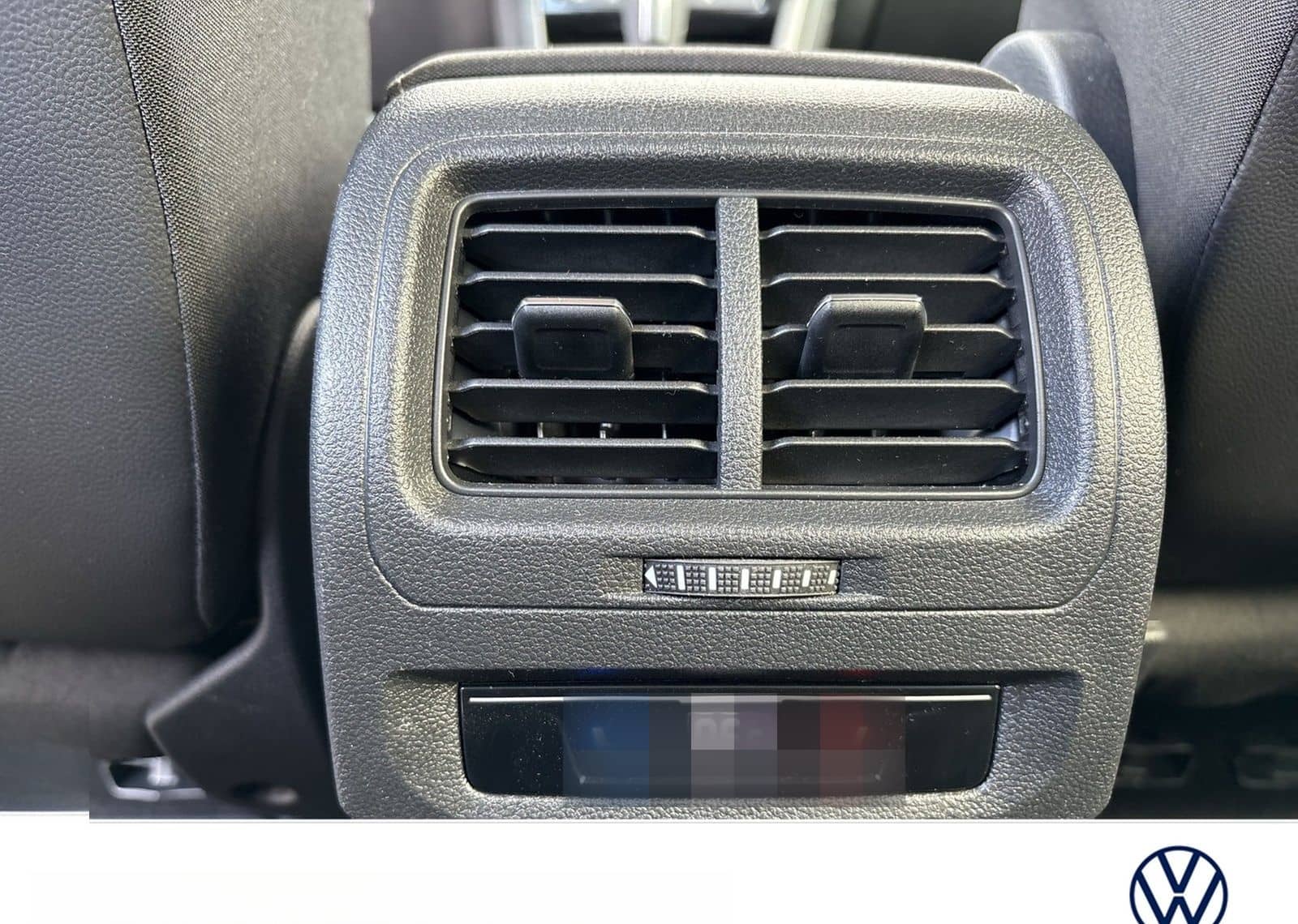 Volkswagen Touran 2.0 HIGHLINE AHK ACC LM17 NAVI CARPLAY foto 10