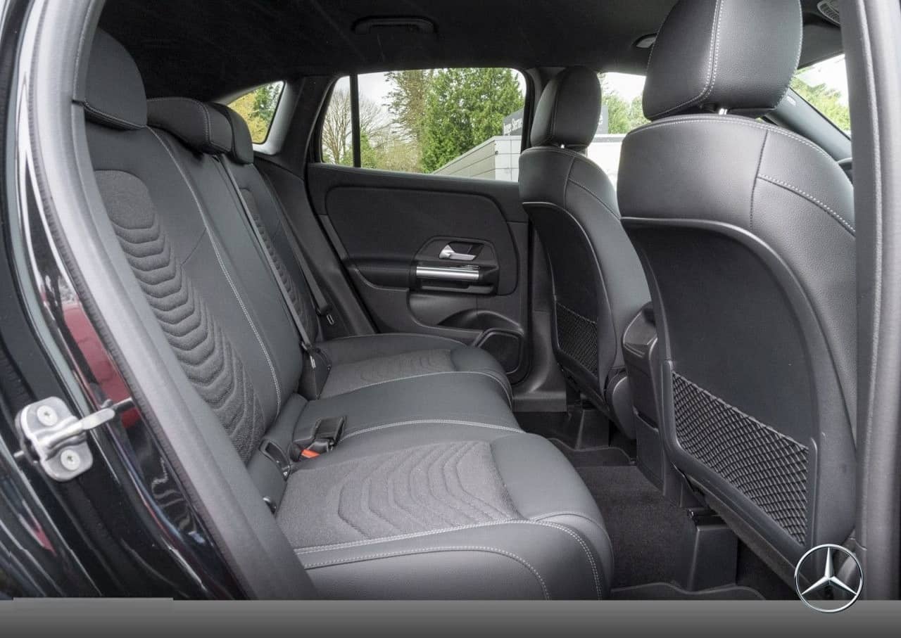 Mercedes-Benz GLA 200 d Progressive LED Totwinkel Kamera 18" foto 12