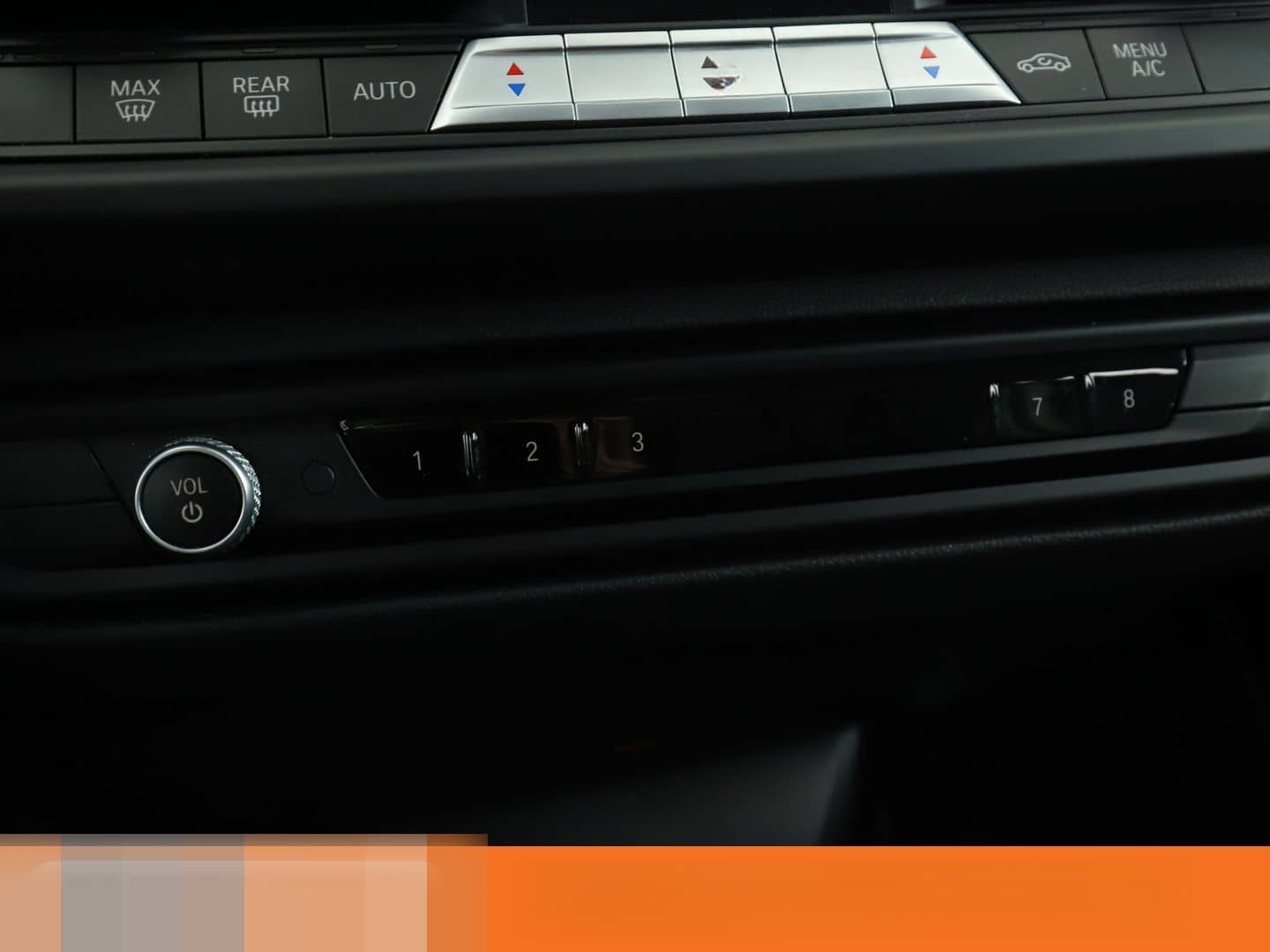 BMW 118i Sport Line Aut.*NAVI*LED*TEMPO*CAM*PDC* foto 24