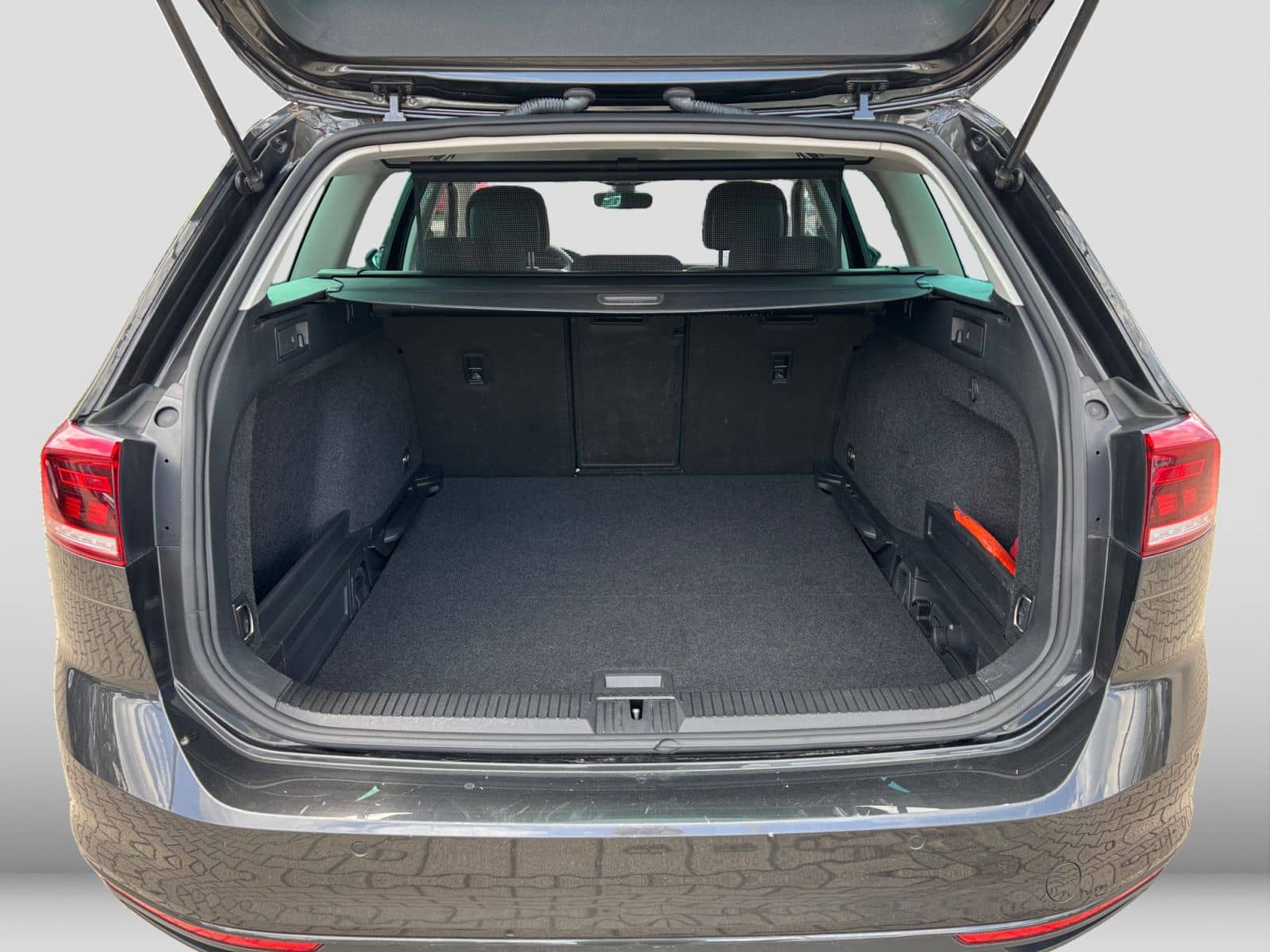 Volkswagen Passat Variant 2.0TDI DSG Business LED AHK CAM foto 12