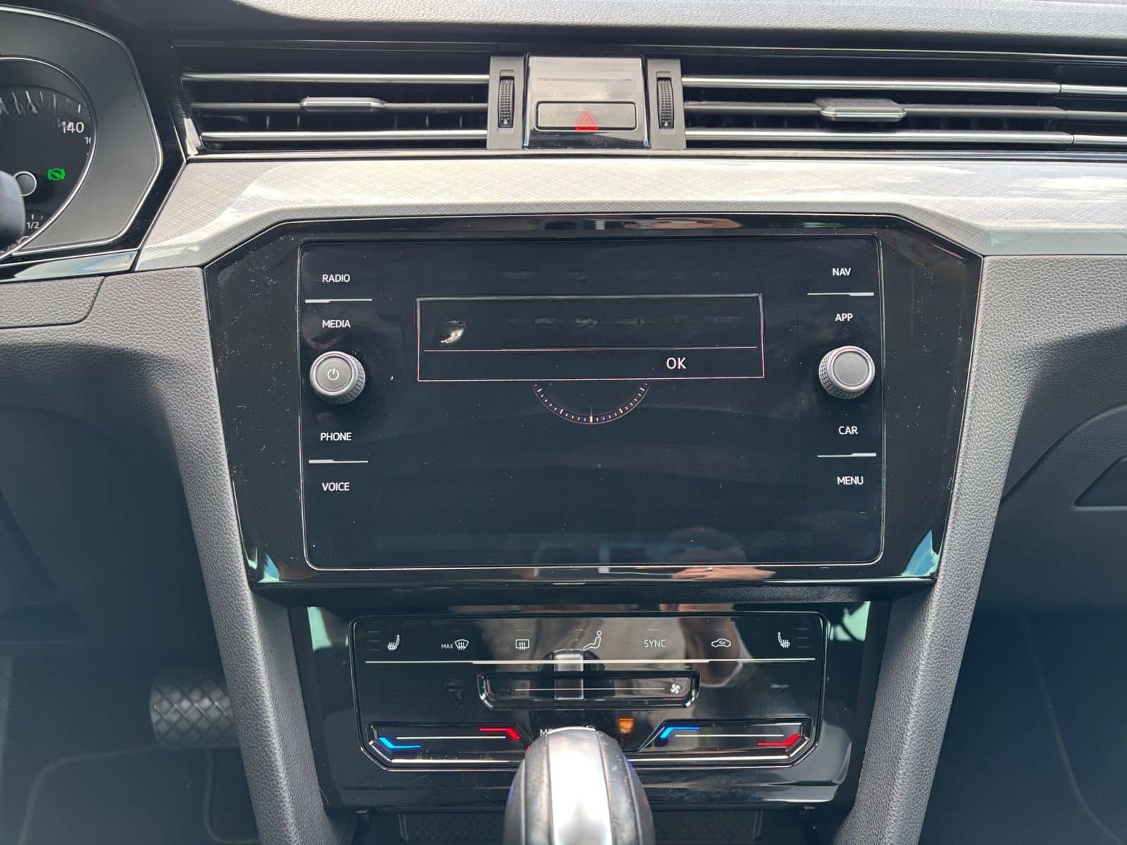 Volkswagen Passat Variant 2.0TDI DSG Business LED AHK CAM foto 7