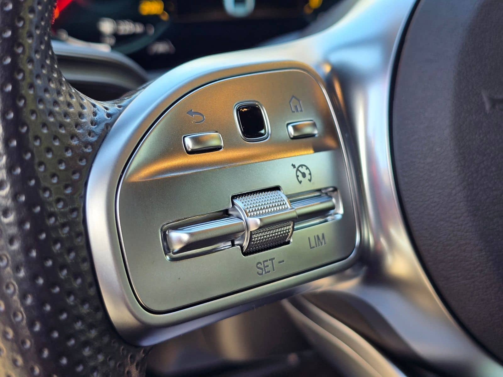 Mercedes-Benz A 180*NIGHTPAKET|LED-SW|AMG LINE|WIDESCREEN* foto 16