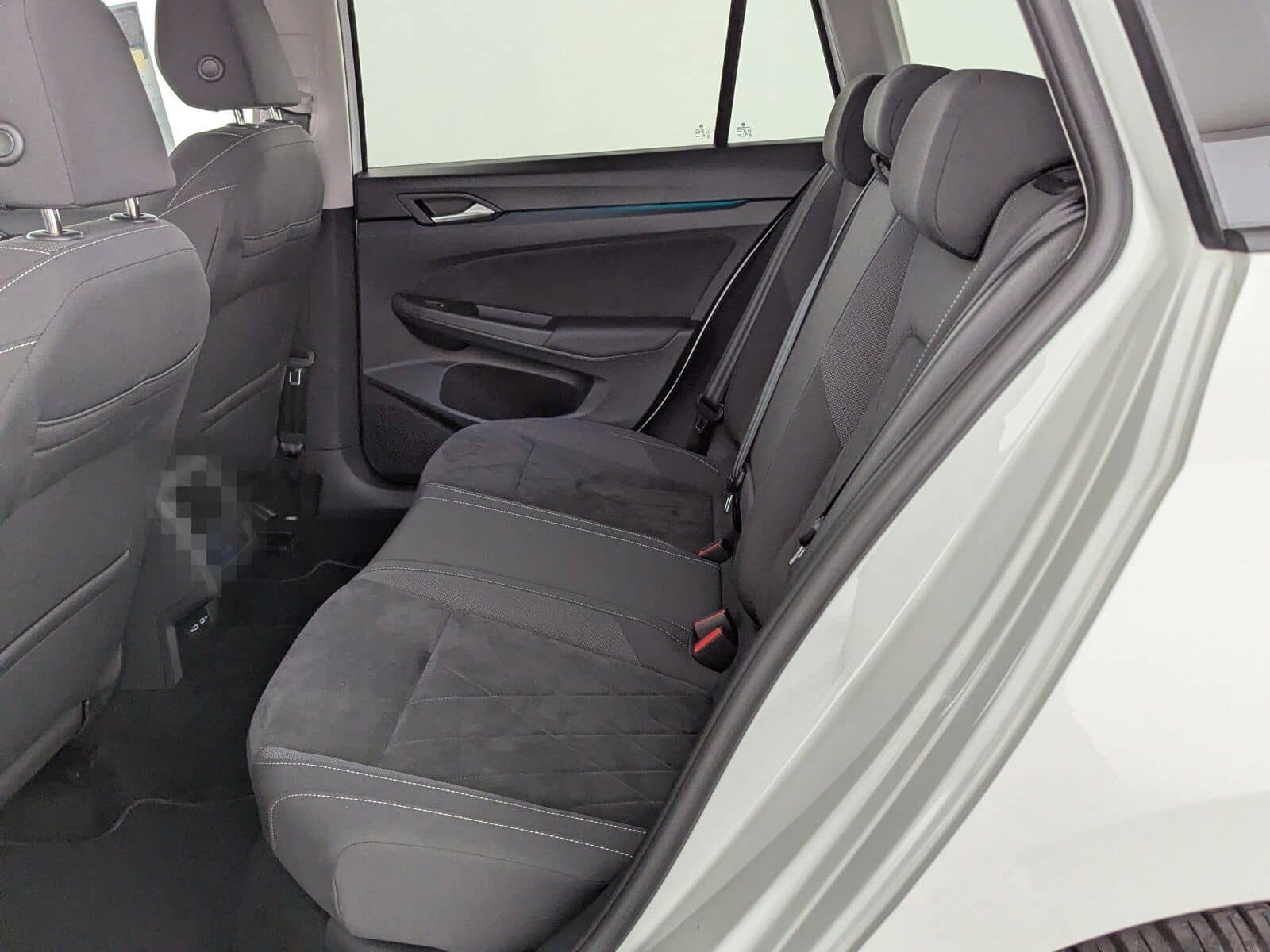 Volkswagen Golf VIII 1.5 TSI Life OPF LED+NAVI+RFK+ACC+SHZ+ foto 16