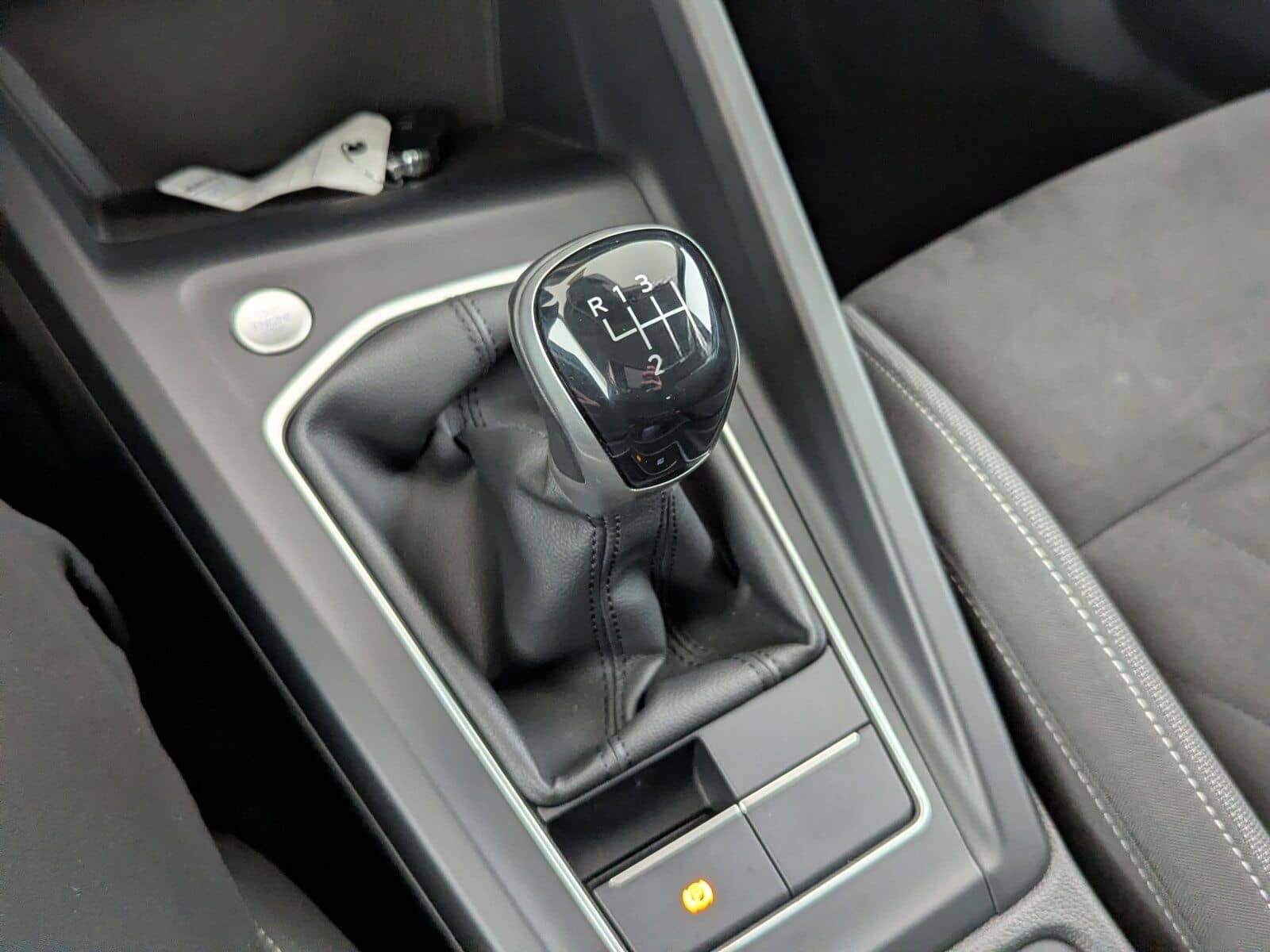 Volkswagen Golf VIII 1.5 TSI Life OPF LED+NAVI+RFK+ACC+SHZ+ foto 21