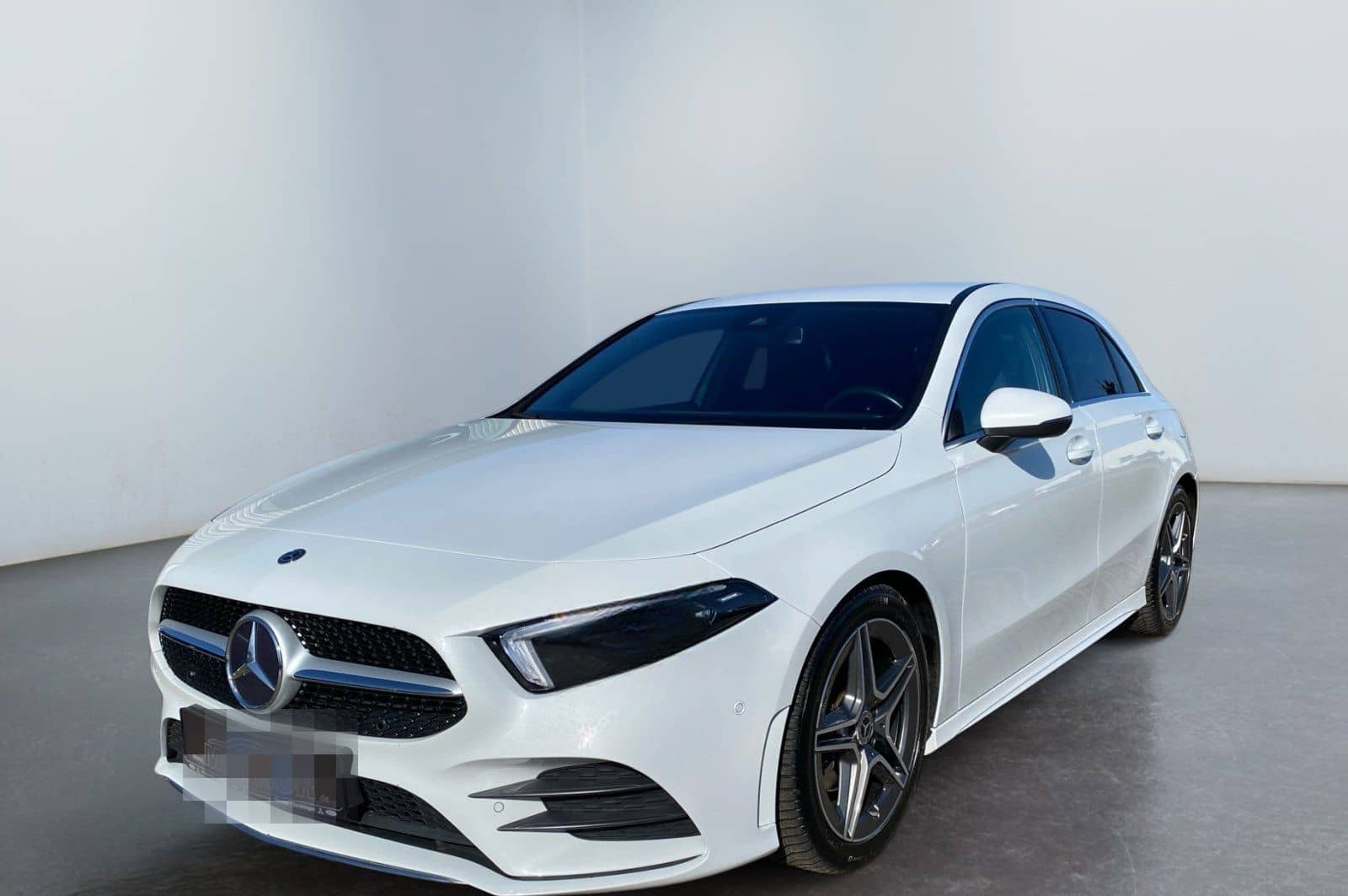 Mercedes-Benz A 180 AMG Line TEMP PDC SHZ KAM NAV KeyLess foto 2