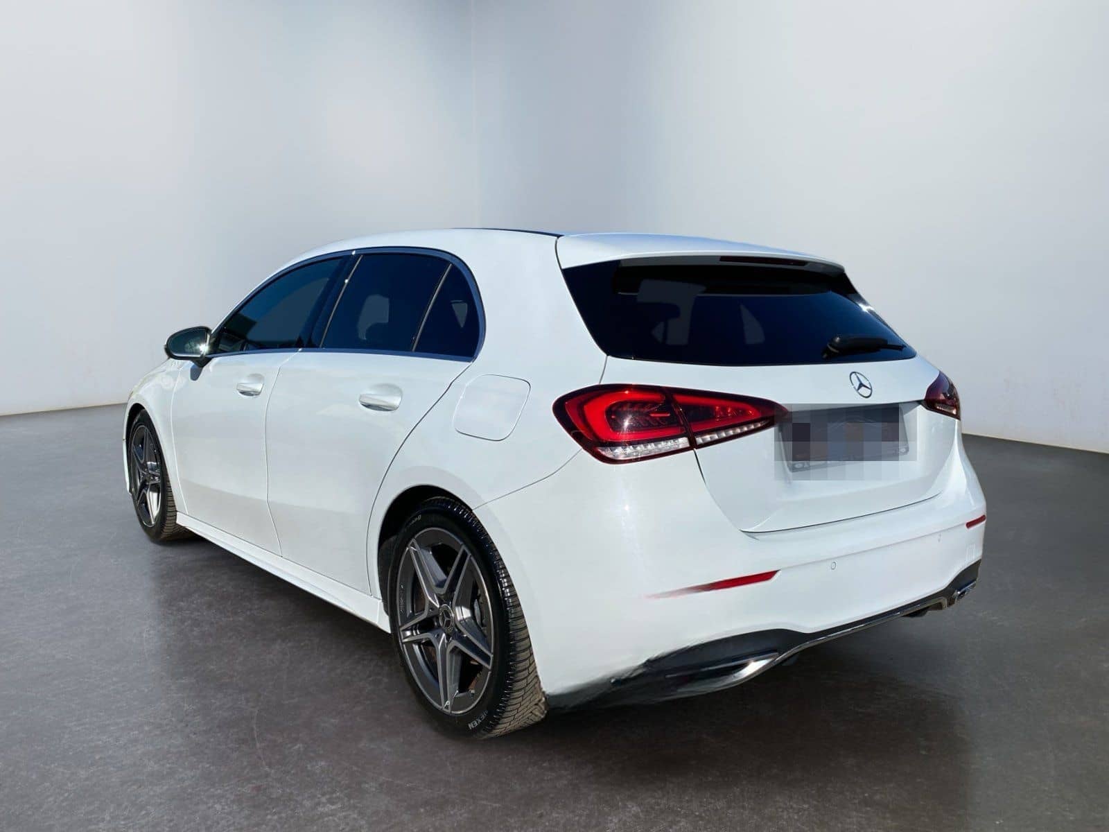 Mercedes-Benz A 180 AMG Line TEMP PDC SHZ KAM NAV KeyLess foto 4