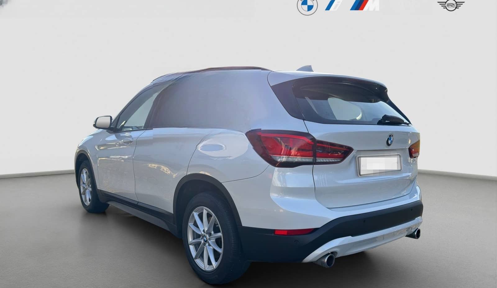 BMW X1 xDrive20d Advantage AHK Navi AUT KeyLess PDC foto 4