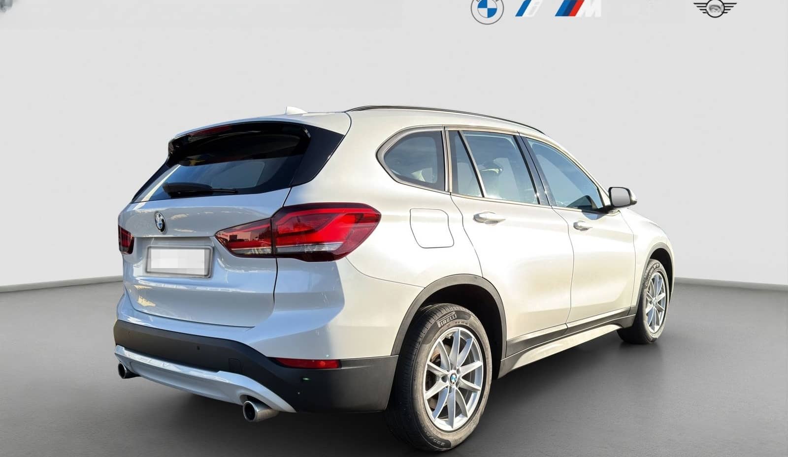 BMW X1 xDrive20d Advantage AHK Navi AUT KeyLess PDC foto 6
