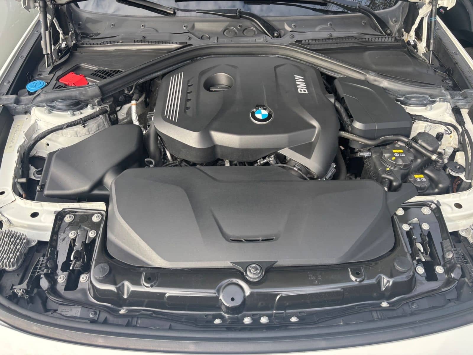 BMW 320i GT Leder NavPR HUD Pano A.LED Hifi Memo 2Hd foto 9