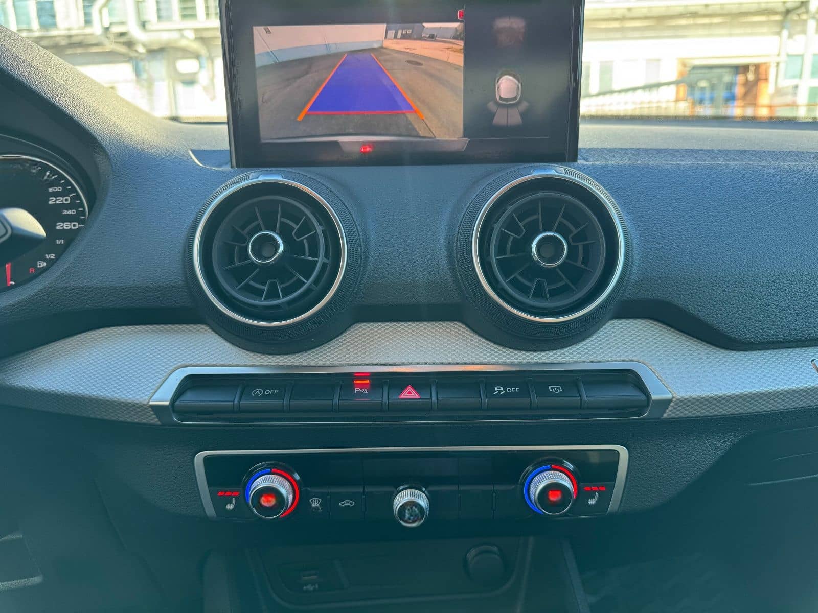 Audi Q2 35 TFSI advanced foto 8