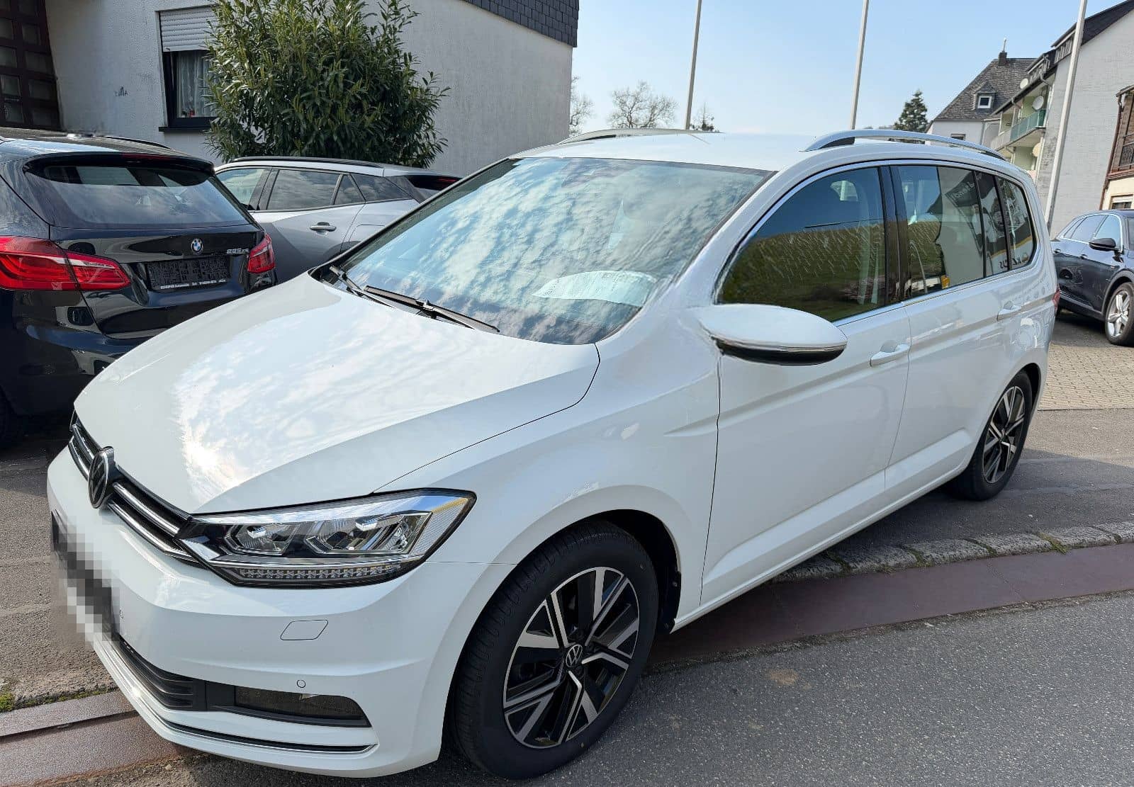 Volkswagen Touran 2.0 TDI SCR DSG Highline 1.Hand ACC foto 2