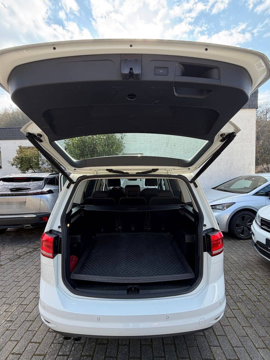 Volkswagen Touran 2.0 TDI SCR DSG Highline 1.Hand ACC foto 13