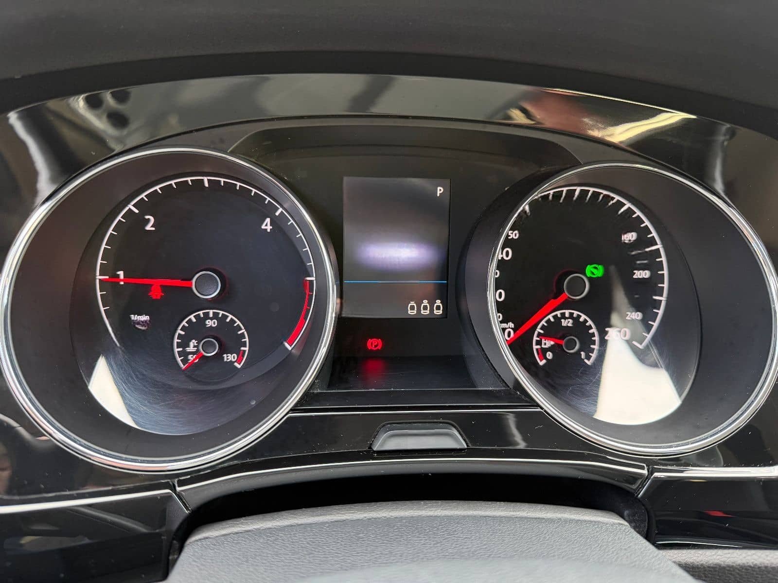 Volkswagen Touran 2.0 TDI SCR DSG Highline 1.Hand ACC foto 10