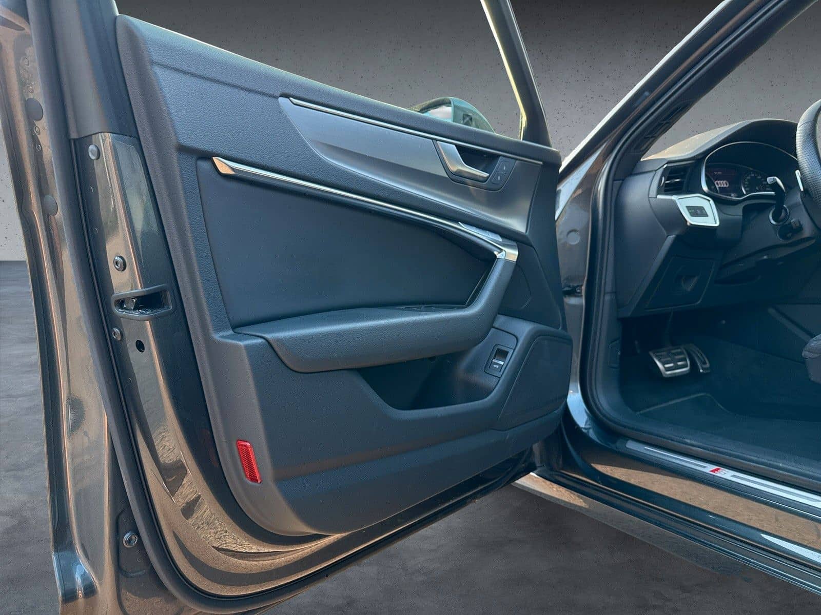 Audi A6 Avant 55 TFSI S-LINE Optik Paket schwarz foto 11