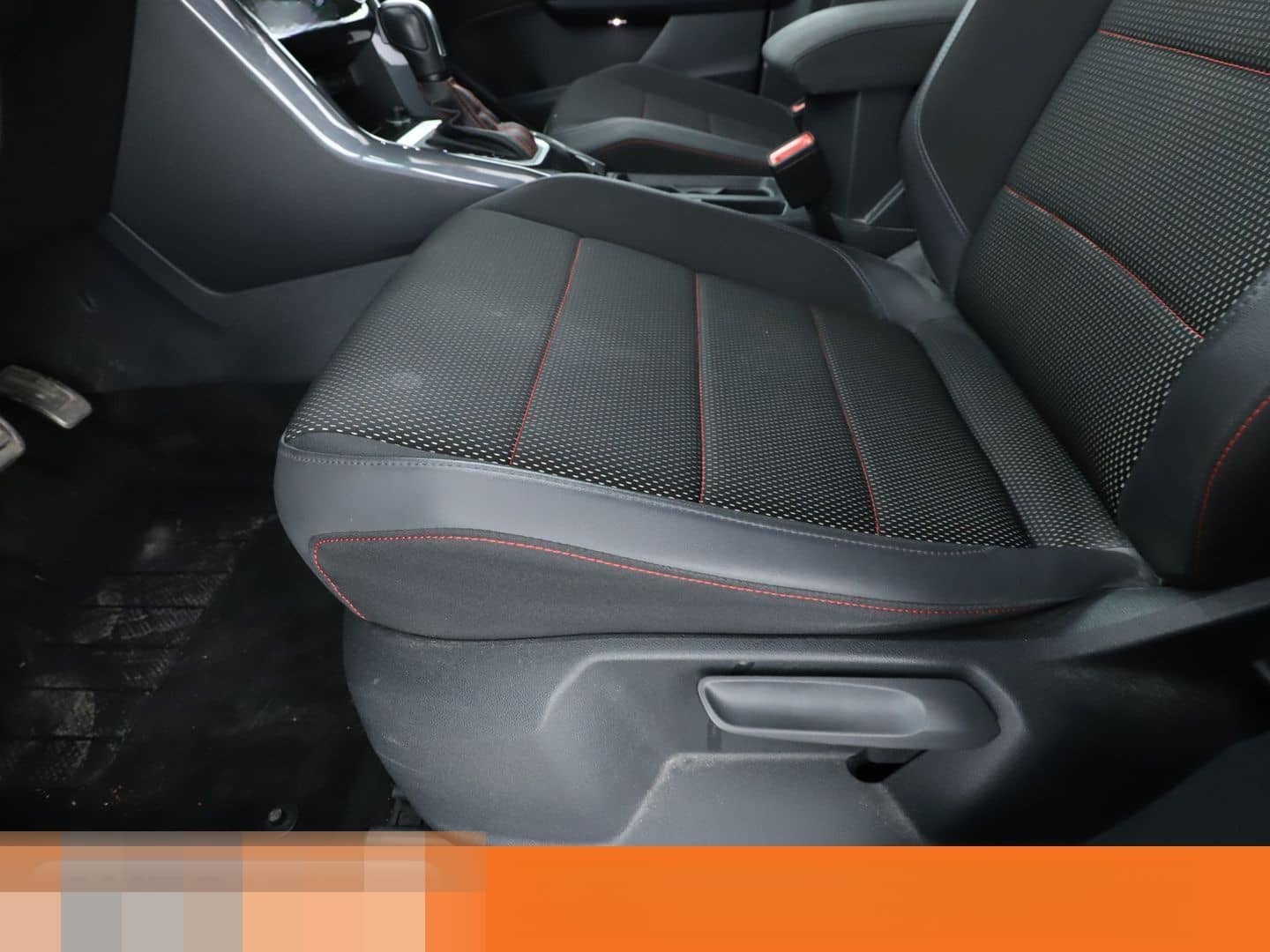 Volkswagen T-Roc 1.5 TSI ACT Sport Aut.*NAVI*ACC*SPUR*PDC* foto 24