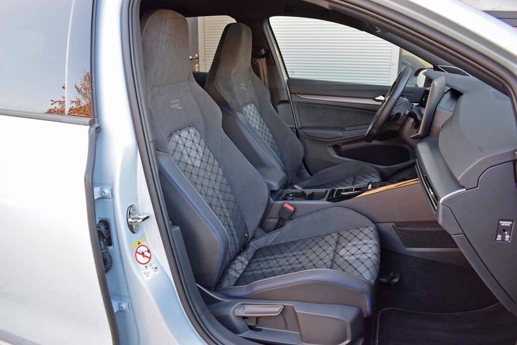 Volkswagen Golf VIII 1.5 eTSI DSG *R-Line*Matrix*AHK*Pano* foto 5