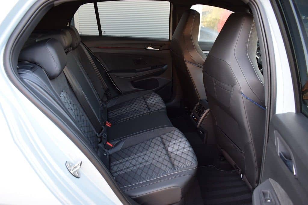 Volkswagen Golf VIII 1.5 eTSI DSG *R-Line*Matrix*AHK*Pano* foto 6