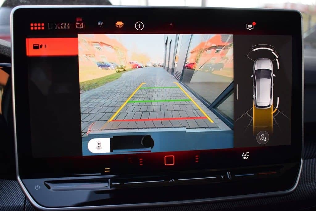 Volkswagen Golf VIII 1.5 eTSI DSG *R-Line*Matrix*AHK*Pano* foto 8