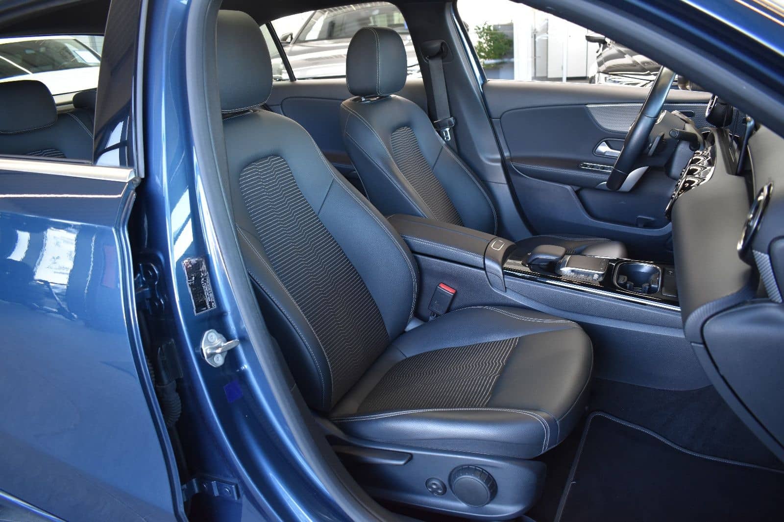 Mercedes-Benz A200d Limo Progressive 8G-DCT Nav~PanoSD~AHK~DAB foto 9