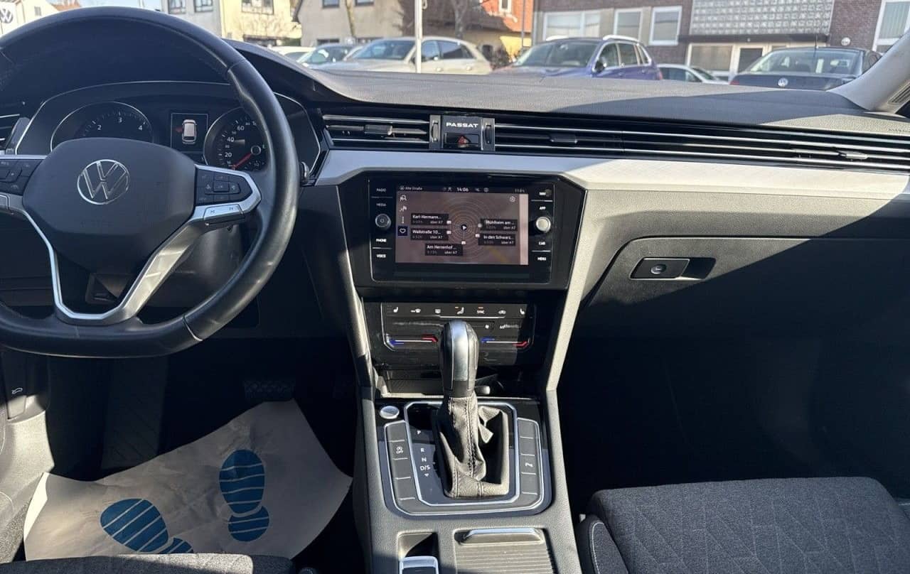 Volkswagen Passat Variant 2.0 TDI++Aut.++AHK++Navi++Massage foto 12