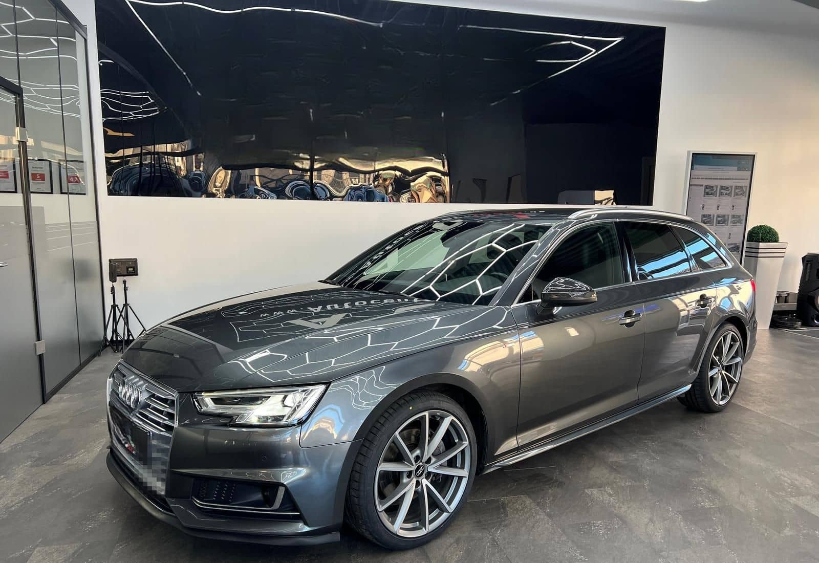 Audi A4 2.0 TDI quattro S-LineSport+,  VirtDispl, AHK foto 17