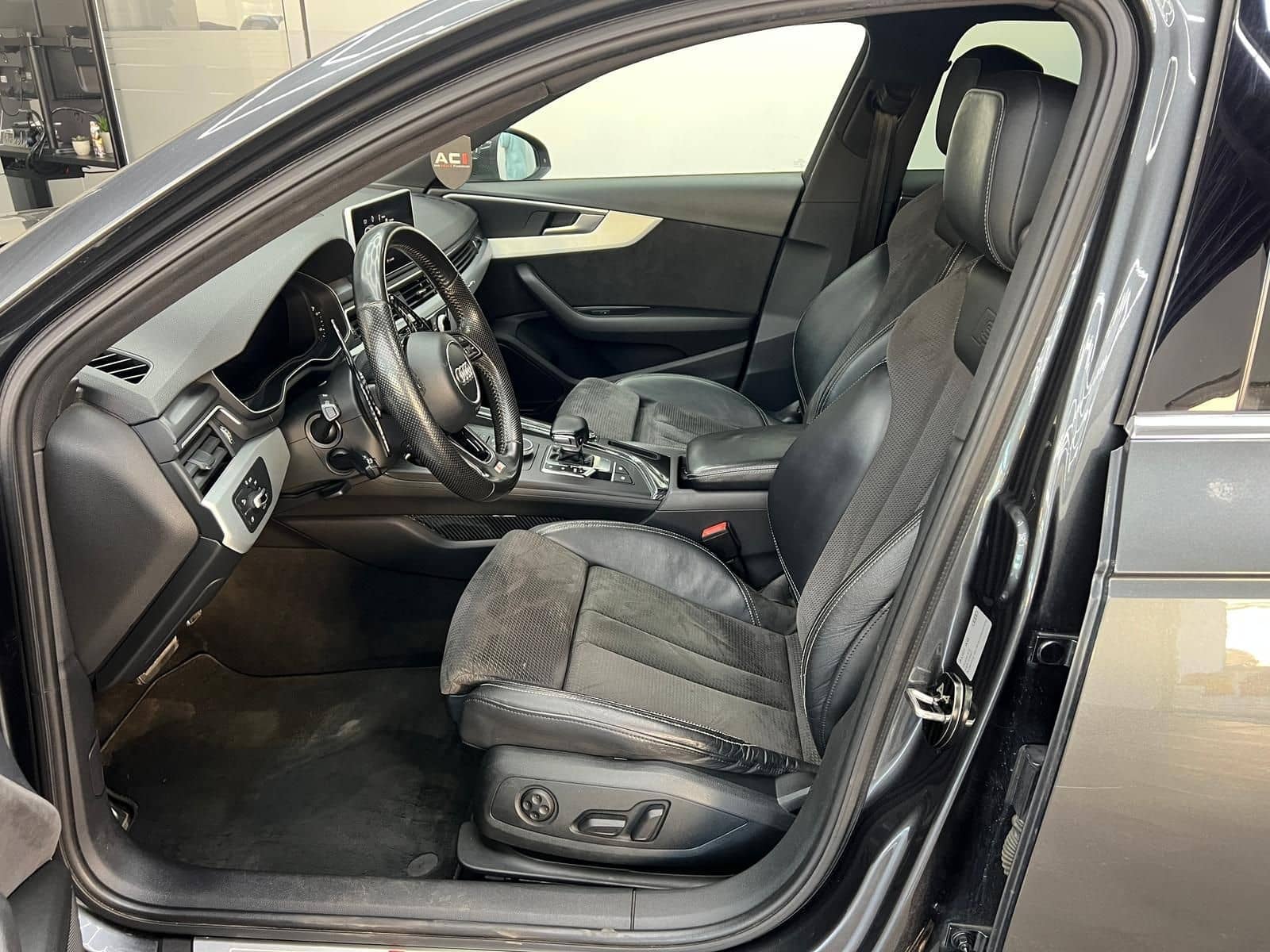 Audi A4 2.0 TDI quattro S-LineSport+,  VirtDispl, AHK foto 19