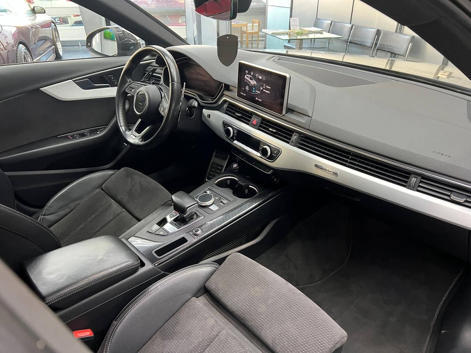 Audi A4 2.0 TDI quattro S-LineSport+,  VirtDispl, AHK foto 21