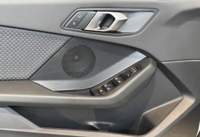 BMW 118 i LED+SHZ+PDC+Temp+Apple CarPlay+18 Zoll LM foto 14