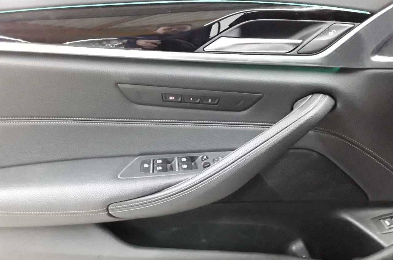 BMW 530e Touring Aut. AHK PANO LED KAMERA foto 4