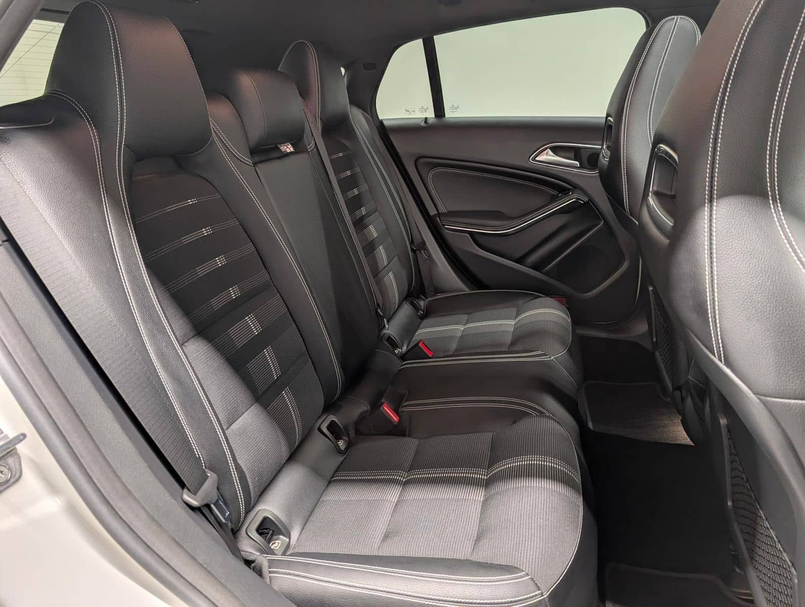 Mercedes-Benz CLA220 SB LED/Navi/SHZ/PDC/Tempom./Pano/18-LM foto 13