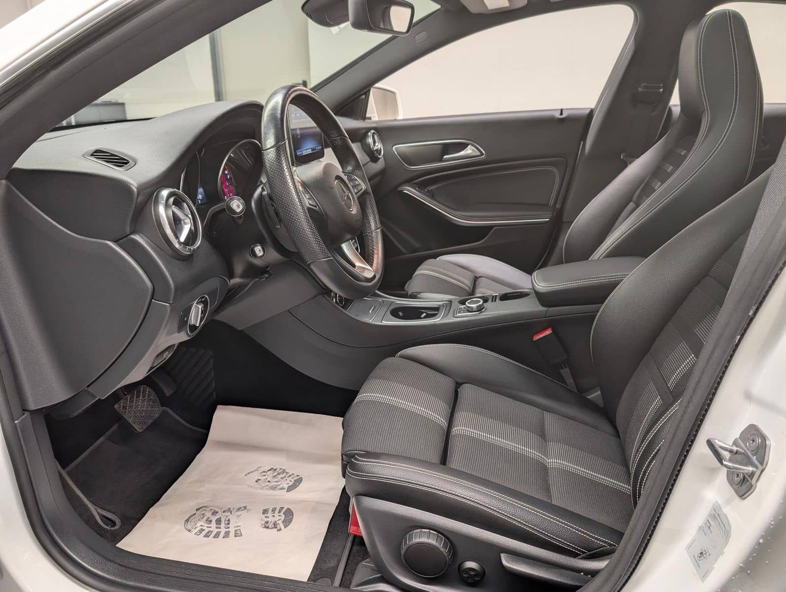 Mercedes-Benz CLA220 SB LED/Navi/SHZ/PDC/Tempom./Pano/18-LM foto 10