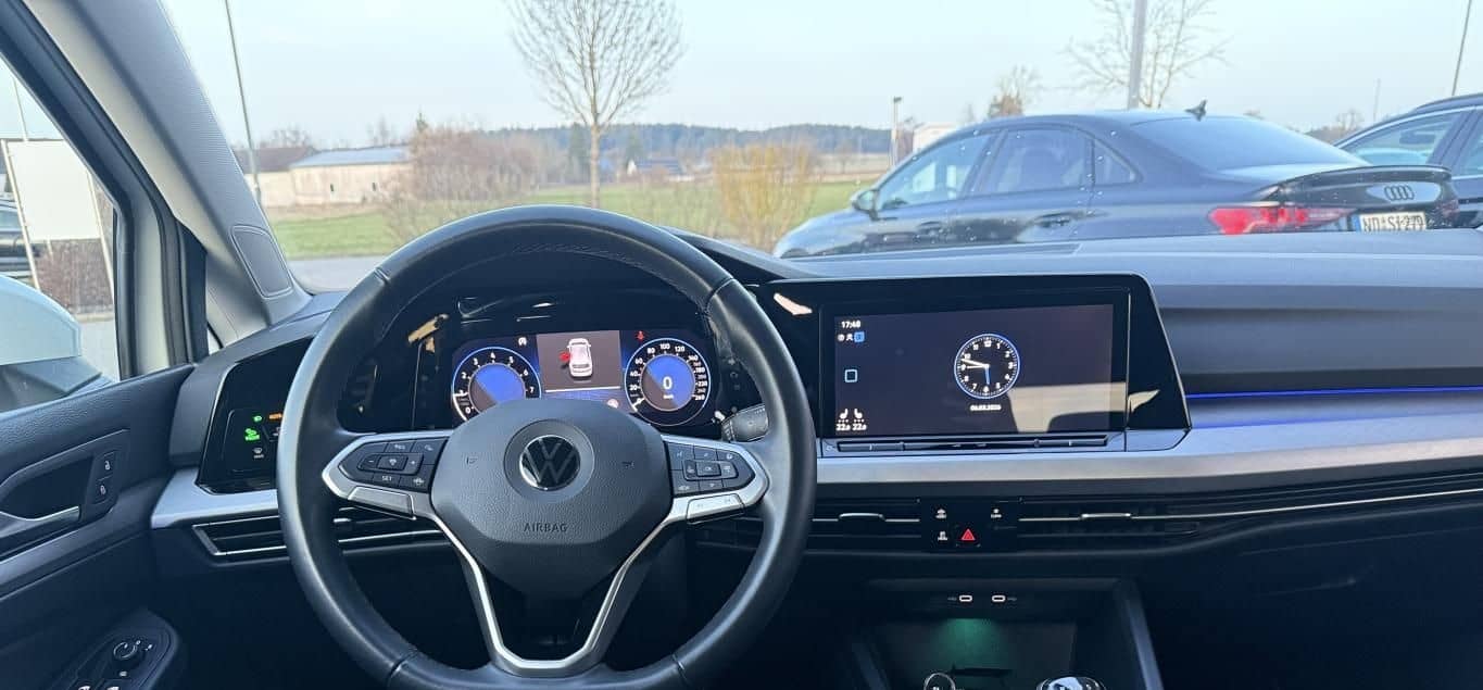 Volkswagen Golf 1.5 TSI Life APP-CONNECT+AHK+ACTIVE-INFO+LE foto 10