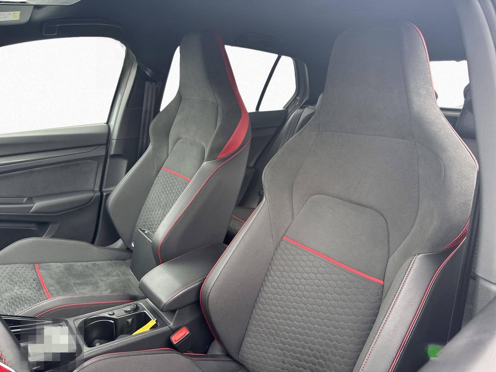 Volkswagen Golf VIII GTI Clubsport 2.0 TSI DSG MATRIX KAMER foto 9